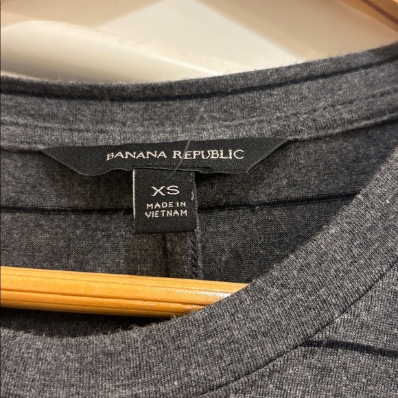 Banana Republic Charcoal Striped Long Sleeve Tee - Picture 6 of 10